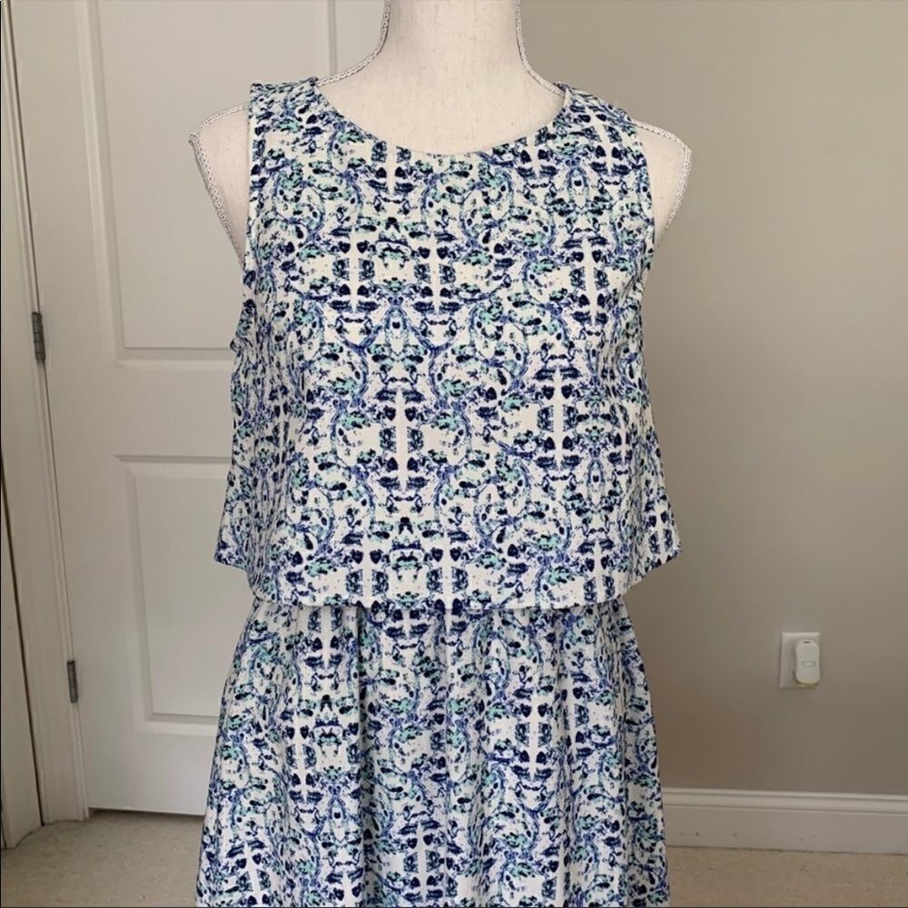 Skies are Blue Sleeveless Pop-over dress - Picture 7 of 13